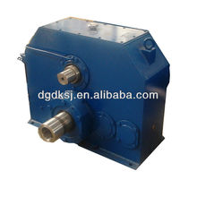 Gear box with double shaft